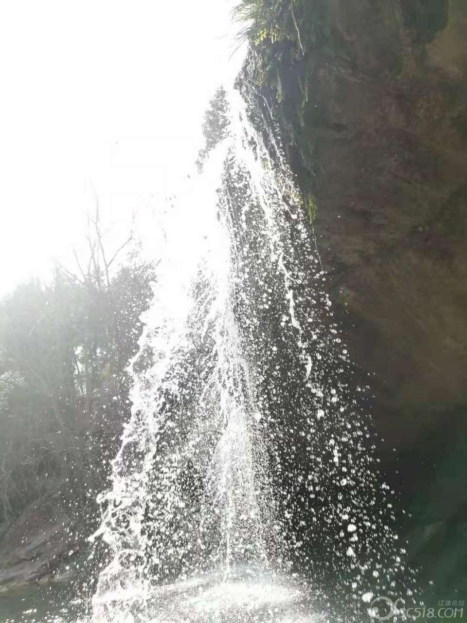 探索原来的充电器是300毫安的现在用2A的充电器能用吗?的全新红迪网平台!